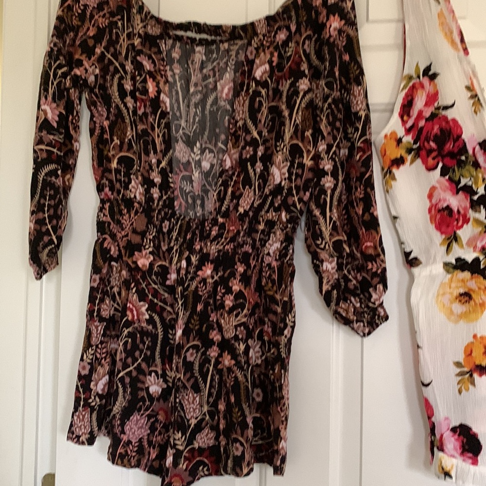 Rompers - Picture 3 of 4